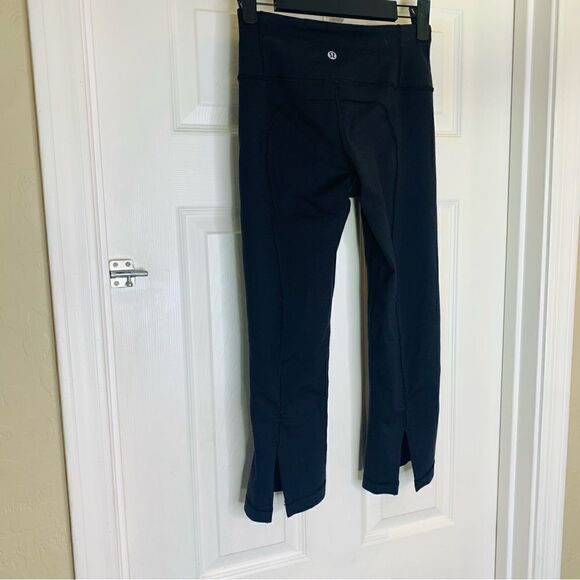LULULEMON black "Gather and Crow Crop II" pants Size 2 - Picture 7 of 10
